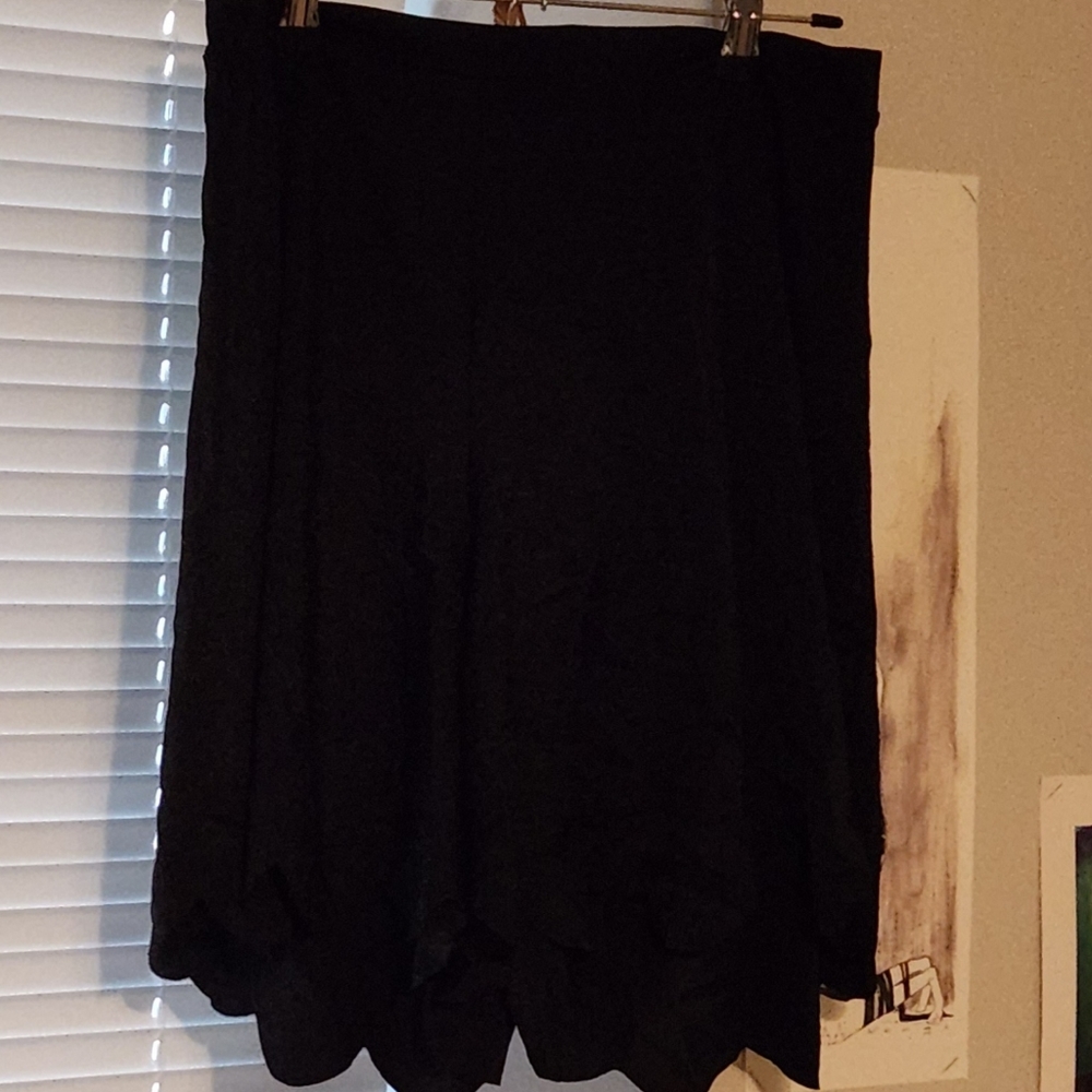Blackmilk The Awesome Shorties Black XL Scalloped Hem